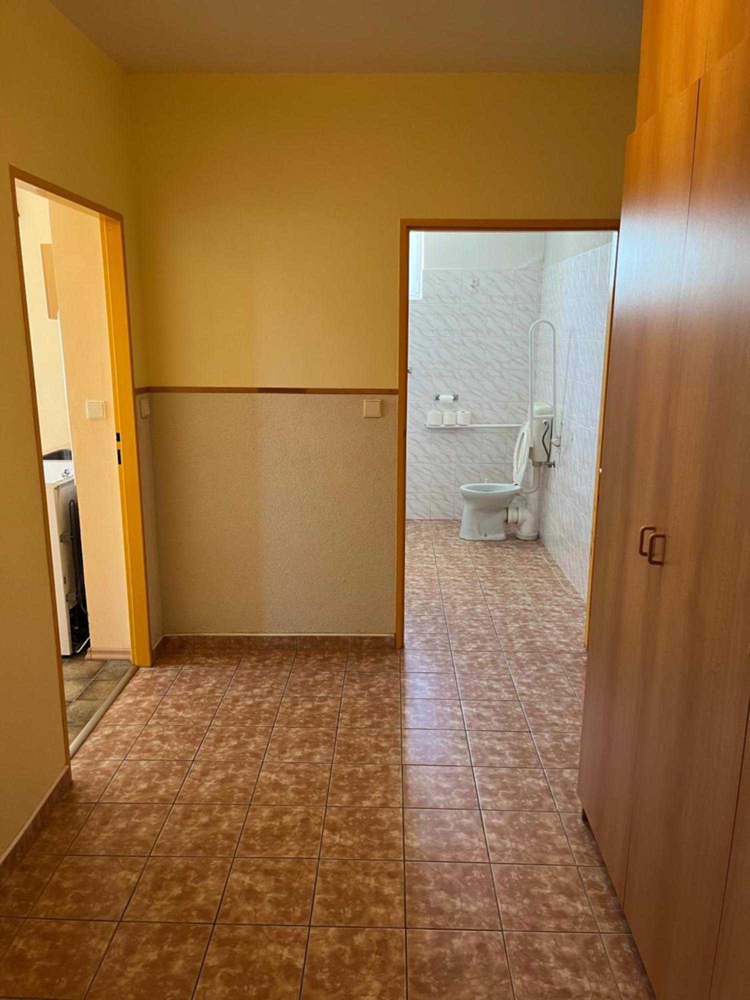 Apartmánový dům Obecná škola Svetlik Exterior foto